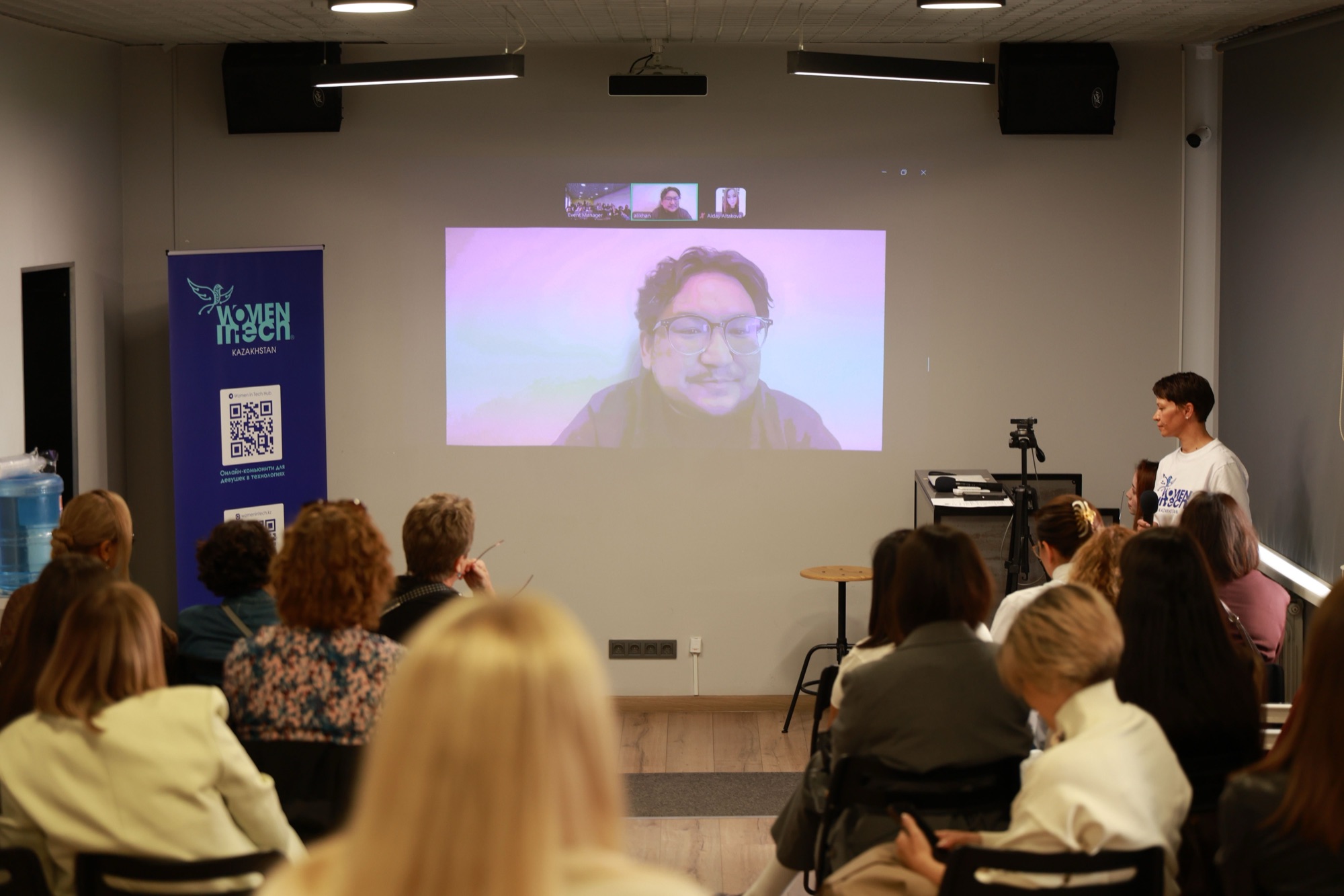 An expert speaking online to the meetup participants