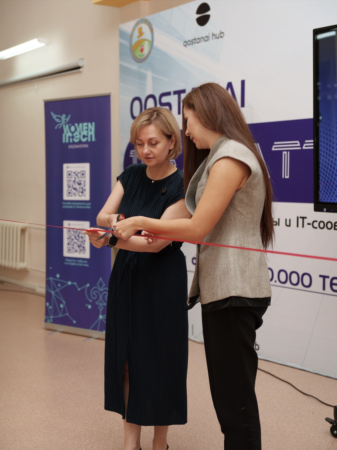 Participants at Qostanay Hub